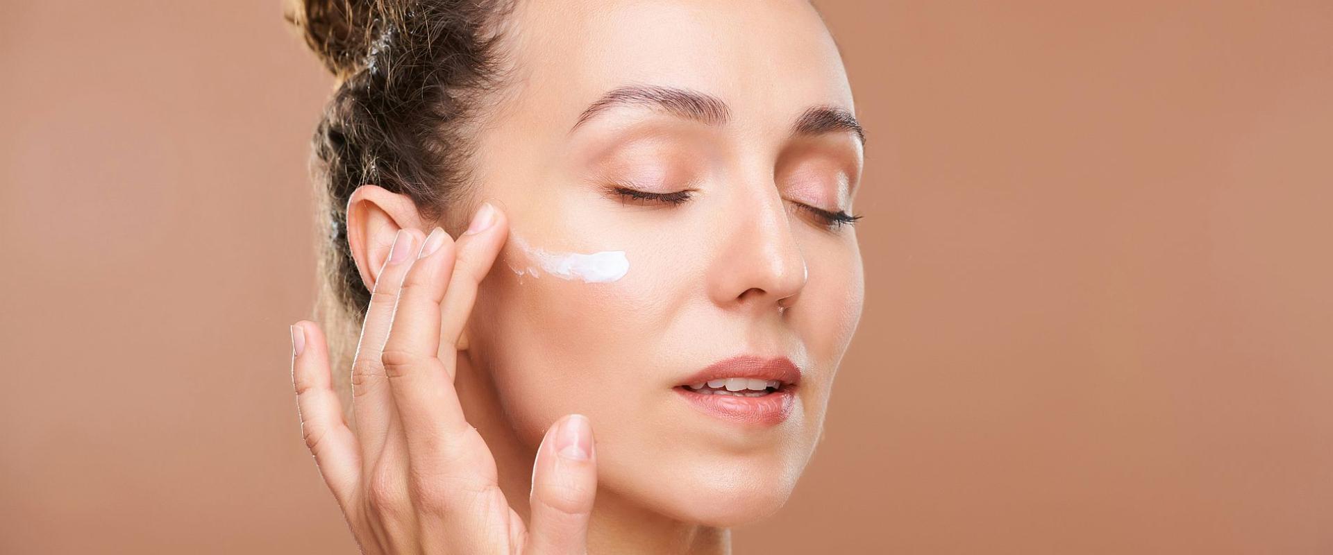 Uroda to więcej niż makijaż - nowy raport Inquiry: Polki wybierają zdrowie, równowagę i świadomą pielęgnację